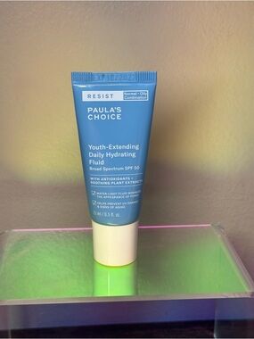 Paula's Choice RESIST Youth-Extending Daily Hydrating Fluid with SPF 50 15ml